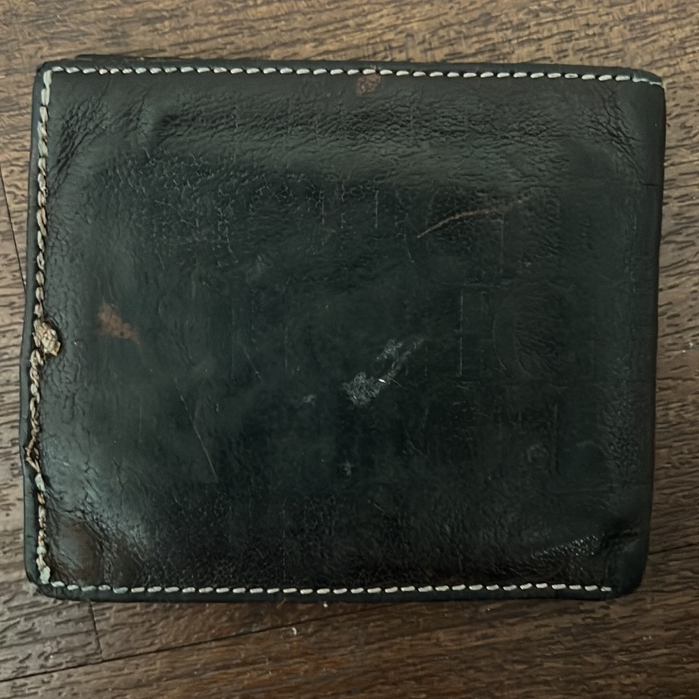 Carolina Herrera Wallet - Picture 8 of 8